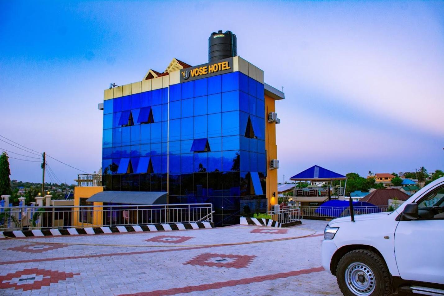 Vose Hotel & Spa Dar Es Salaam Exterior foto